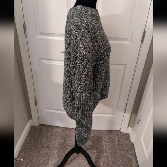 Karen Kane High Low Designed Black & White Tweed Sweater NWT MSRP $118 - Picture 5 of 7